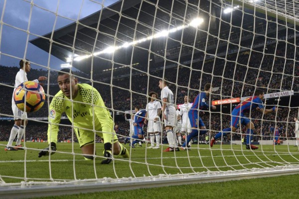 Las imágenes que no viste en televisión del clásico Barcelona-Real Madrid