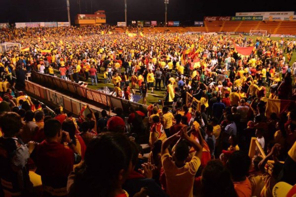 ¿Mete miedo? El pequeño estadio del Herediano-Motagua