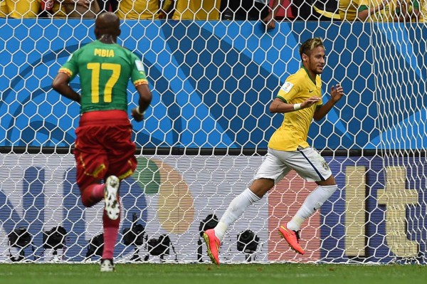 Brasil goleó a Camerún para avanzar al ritmo de Neymar
