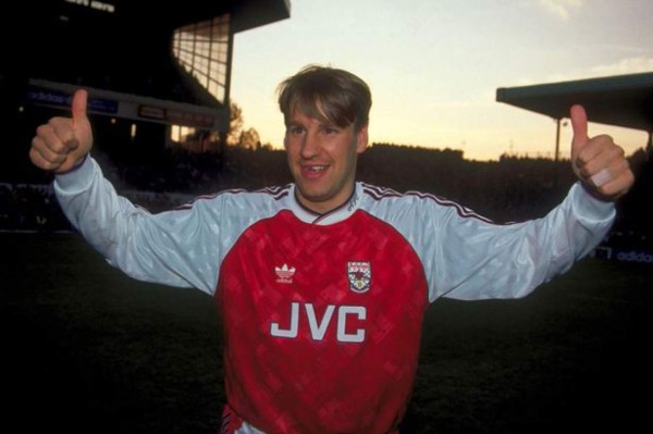 El crudo momento que vivió leyenda del Arsenal: se quiso matar y lucha para seguir sobrio