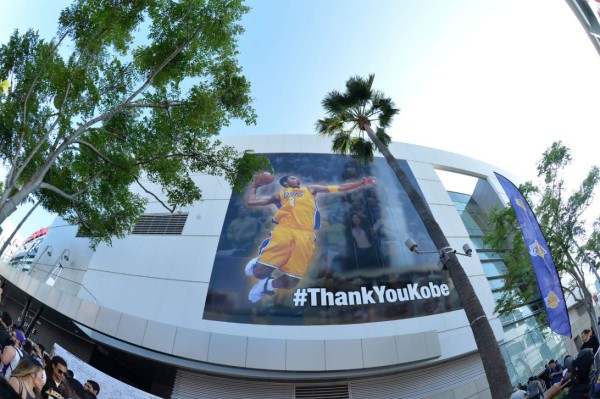 Así está el ambiente en el partido de despedida de Kobe Bryant