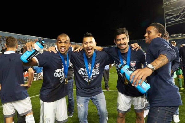FOTOS: Así fue la celebración íntima de Roger Espinoza y Sporting KC