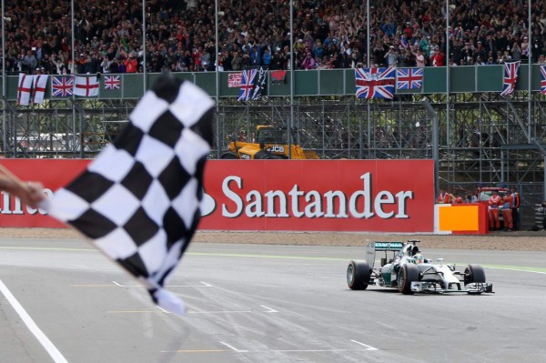 Lewis Hamilton gana el GP de Gran Bretaña
