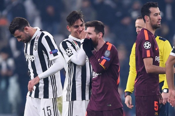NO VISTE EN TV: ¿Qué se dijeron Dybala y Messi? Buffon terminó en calzoncillo
