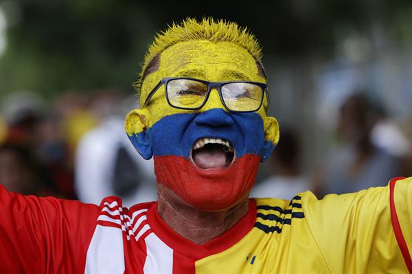 No se vio por TV: La colombiana que se encueró en las gradas, la tristeza de Argentina y la bajeza del Dibu Martínez