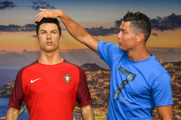 Las divertidas fotos de Cristiano Ronaldo con su clon