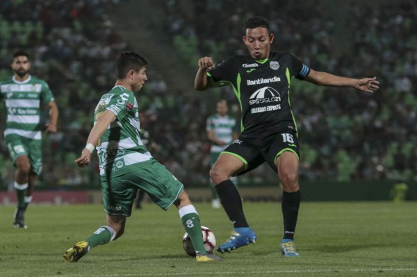 Noche de espanto en Torreón: Las tristes fotos que deja el Santos-Marathón en Champions