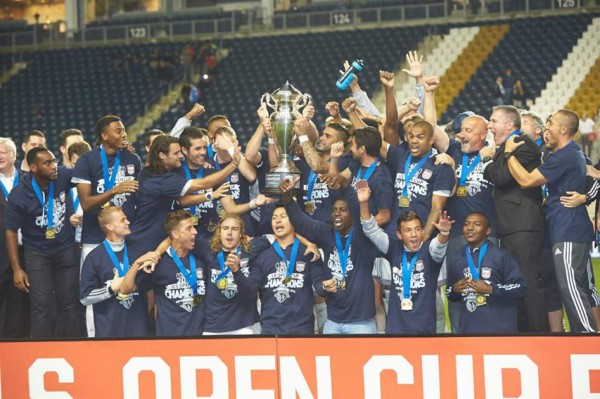 FOTOS: Así fue la celebración íntima de Roger Espinoza y Sporting KC