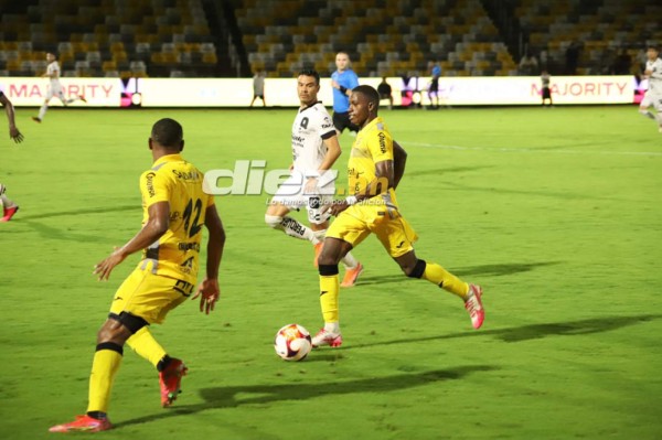 ¿Quién fue el portero? Las postales del triunfo del Real España sobre Querétaro en amistoso en Houston