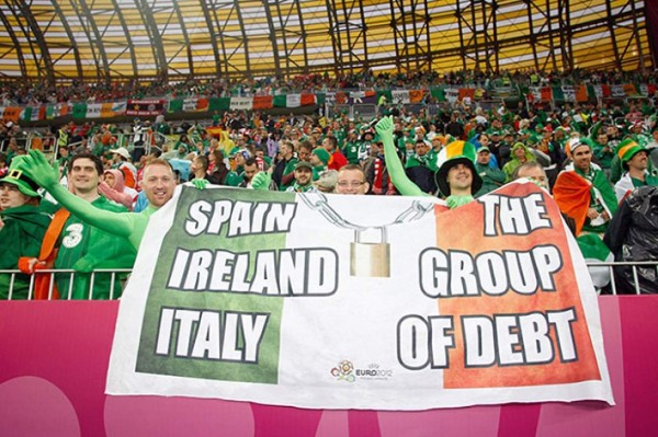 Las pancartas más insólitas y graciosas en estadios de fútbol