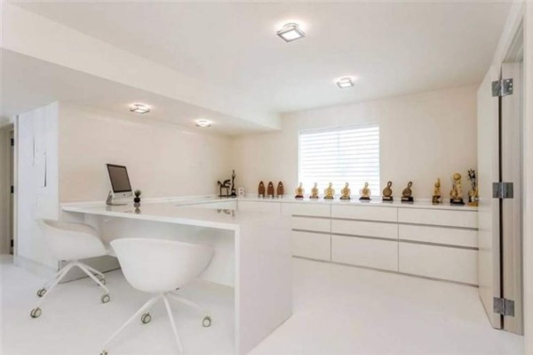 La 'casa maldita' de Shakira: Así es su ostentosa mansión en Miami que nadie quiere comprar