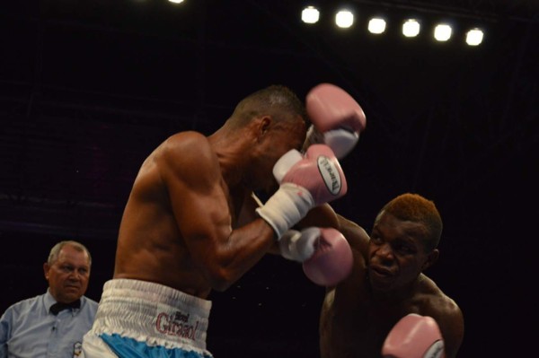 'Escorpión' Ruíz es el rey de Centroamérica y el Caribe