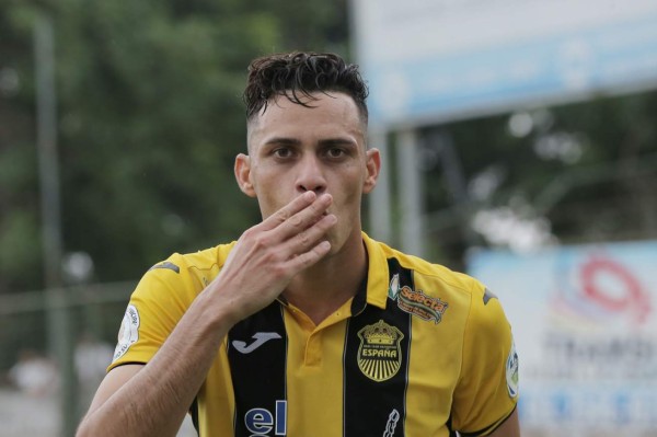 Fichajes: Luis Palma se probaría en Portugal y 'Potro' Gutiérrez oficializa bajas en Real España