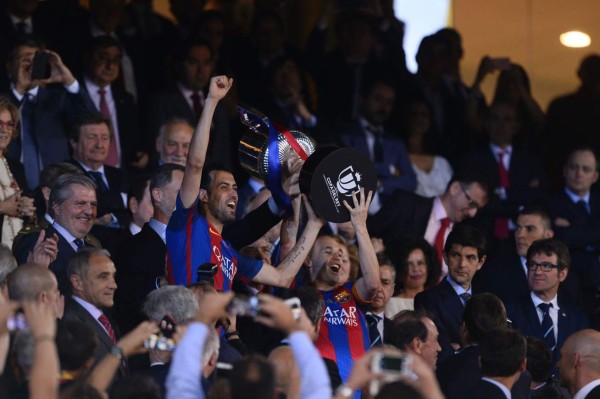 NO SE VIO POR TV: El beso de Antonella a Messi, el hijo de Piqué y la celebración del Barcelona