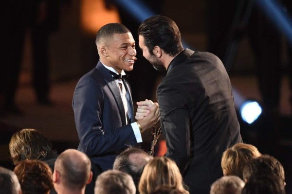 Balón de Oro 2018: El beso de Griezmann con Mbappé y la belleza de Ada Hegerberg