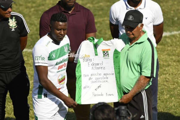 ¡Adiós capitán! Edgar Álvarez se despide del fútbol profesional con tremenda ovación