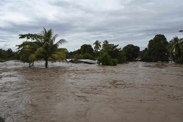 Lo perdieron casi todo: Los futbolistas damnificados tras el paso de la tormenta Eta en Honduras