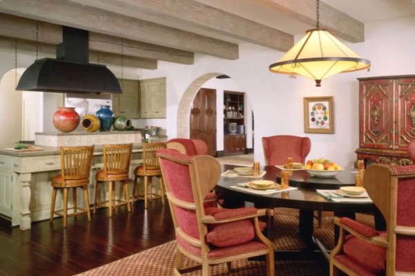 Aquí puede preparar sus próximas películas: La tremenda mansión que compró Dwayne 'The Rock' Johnson