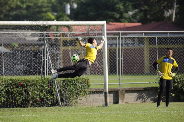 Fotos: Olimpia alista cambios, Real España esconde sus armas y Platense sin descanso