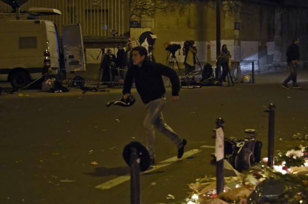 FOTOS: Falsa alarma provoca una estampida de pánico en París