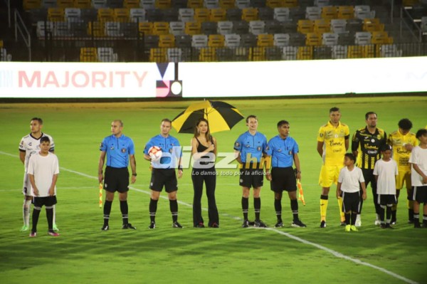 Fotos: Afición del Real España pone el ambiente y color en el amistoso con Querétaro en Houston