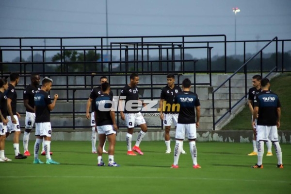 Fotos: Afición del Real España pone el ambiente y color en el amistoso con Querétaro en Houston