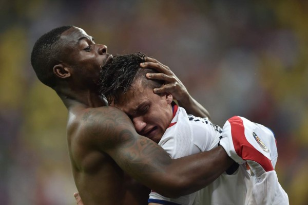 Costa Rica celebra con locura su pase histórico a cuartos de final