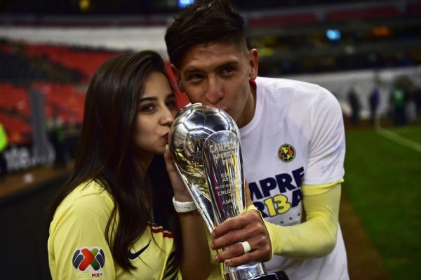 Las dos caras de la final: El festejo de las águilas del América y el llanto del Cruz Azul