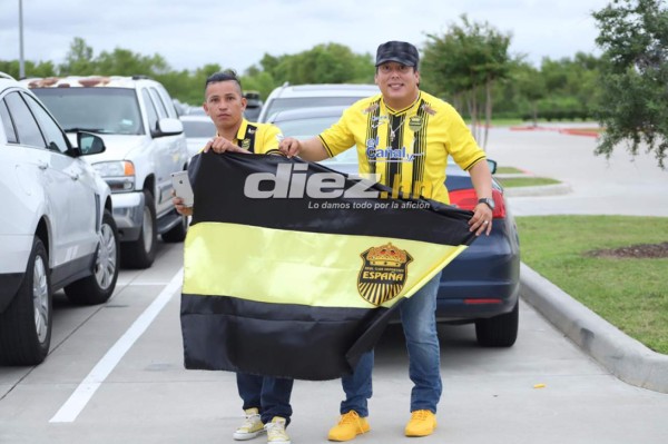 Fotos: Afición del Real España pone el ambiente y color en el amistoso con Querétaro en Houston