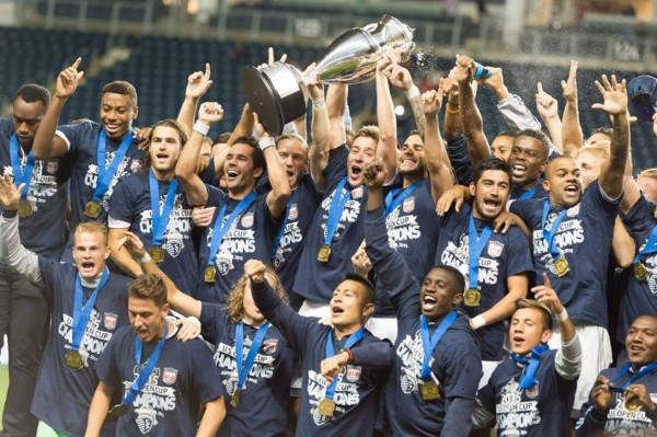 FOTOS: Así fue la celebración íntima de Roger Espinoza y Sporting KC