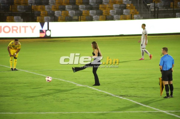 Fotos: Afición del Real España pone el ambiente y color en el amistoso con Querétaro en Houston