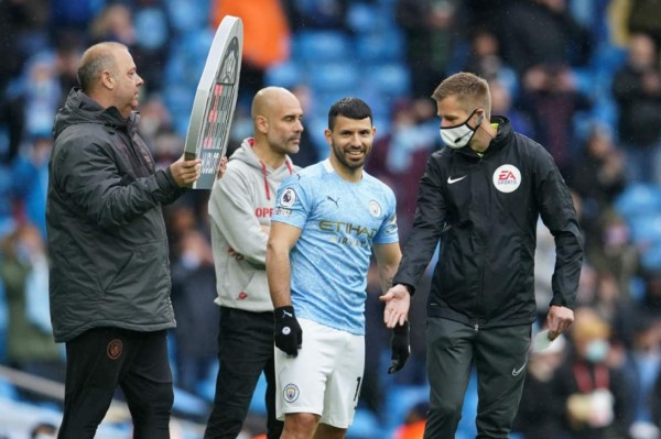 ¿Se va al Barcelona? La emotiva despedida del Manchester City al Kun Agüero en su estadio