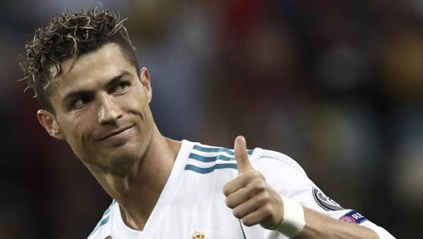 Cristiano Ronaldo le dio el triunfo al Real Madrid sobre el Gremio en la final del Mundialito en 2017.