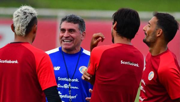 Luis Fernando Suárez actualmente dirige a Costa Rica con el que busca clasificar a Qatar 2022.