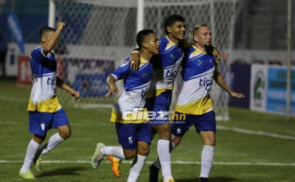 Yuni Dolmo y Aldo Fajardo entraron de cambio para darle la victoria al Honduras Progreso sobre la UPNFM. FOTO: David Romero.