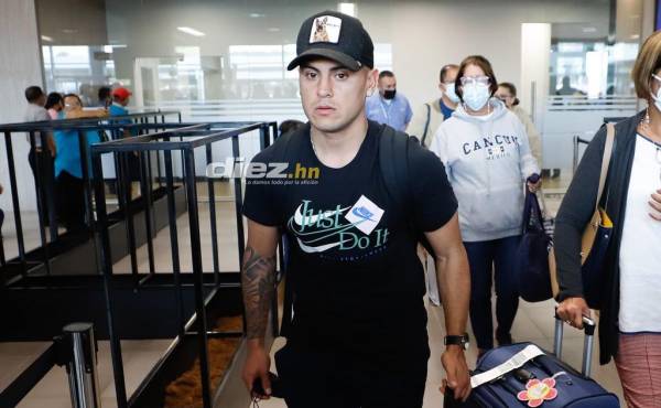 Mauro Ortiz arribando a Honduras en el aeropuerto de Palmerola.