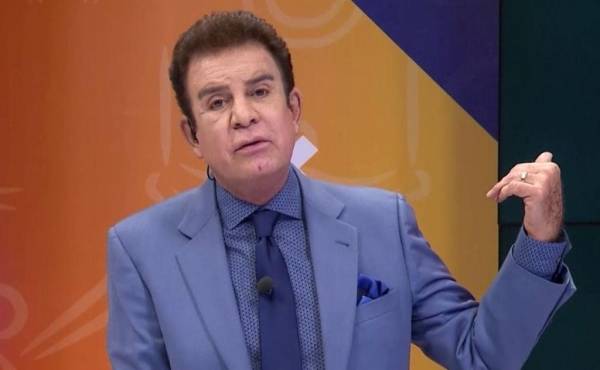 $!Salvador Nasaralla le pondrá fin a 40 años saliendo en la televisión hondureña.