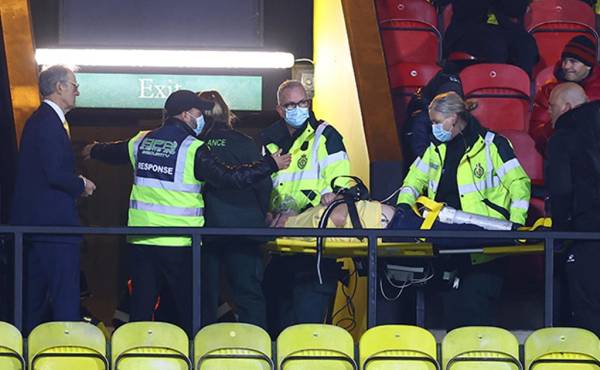 $!Un aficionado cayó desplomado en las tribunas mientras presenciaba el Watford-Chelsea.