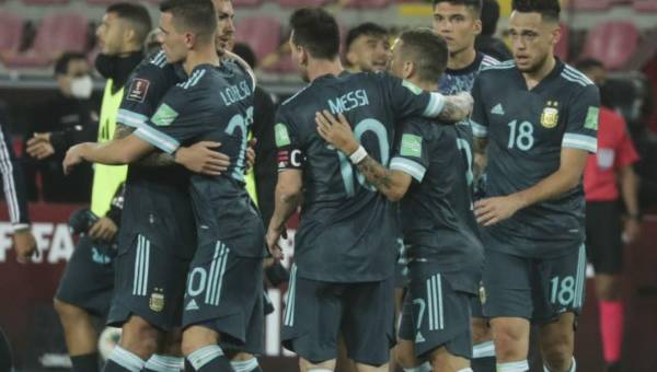 Argentina gana 2-0 a Perú en Lima en la eliminatoria sudamericana rumbo a Catar 2022.