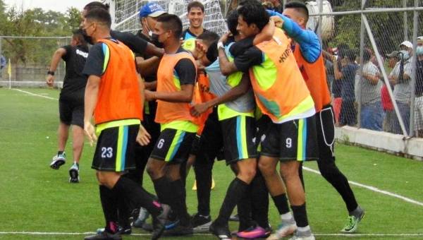 El Olancho FC goleó al Génesis en el juego de vuelta y clasificó a la final del Apertura 2021.