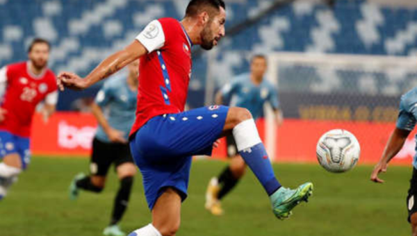 Selección chilena pierde tres jugadores por covid-19 para el duelo con Argentina