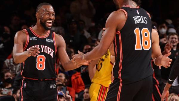 Kemba Walker lidera a los Knicks con un triple-doble sobre los Hawks en la tradicional jornada navideña de la NBA