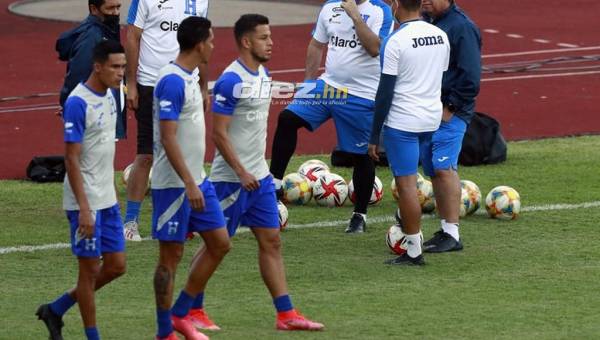 La Selección de Honduras se entrenó este viernes con los ánimos bajos tras la derrota ante Canadá. Fotos Neptalí Romero