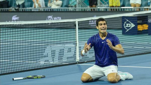 Clase 2003 y tiene al tenis a sus pies: el español Carlos Alcaraz vence a Ruud para ganar en Miami su primer Masters 1000