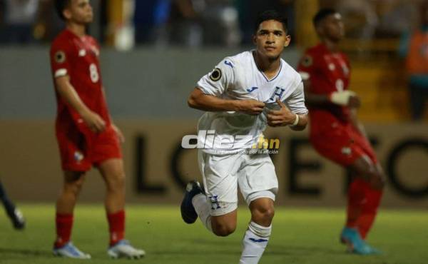 Marco Aceituno marcó de penal el gol de la victoria de Honduras ante los panameños. Foto: Yoseph Amaya.
