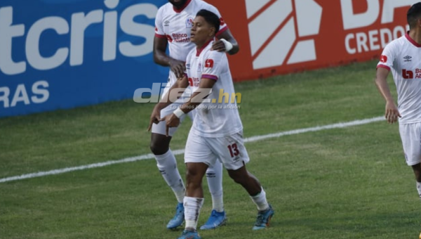 Bryan Moya sigue enamorado del gol y llegó a su cuarto tanto en la presente temporada. Foto: Neptalí Romero.