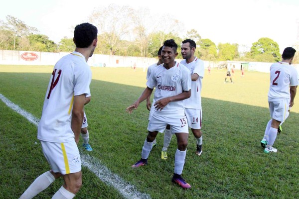 ¡AMBIENTAZO! La multitud que acompaña a los equipos en el Ascenso