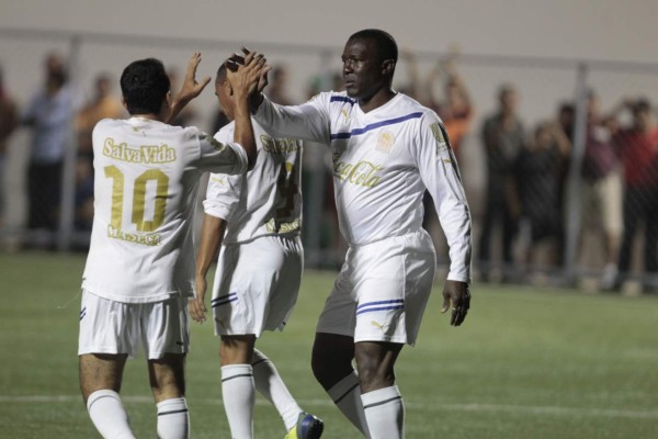 Ambientazo en juego benéfico para Enrique Reneau