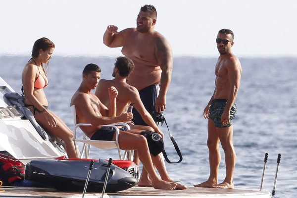 Cristiano Ronaldo sigue bien acompañado en sus vacaciones en Ibiza
