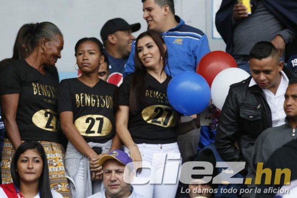 ¡Hermosas chicas! El lado más sexy de la final entre Motagua y Olimpia